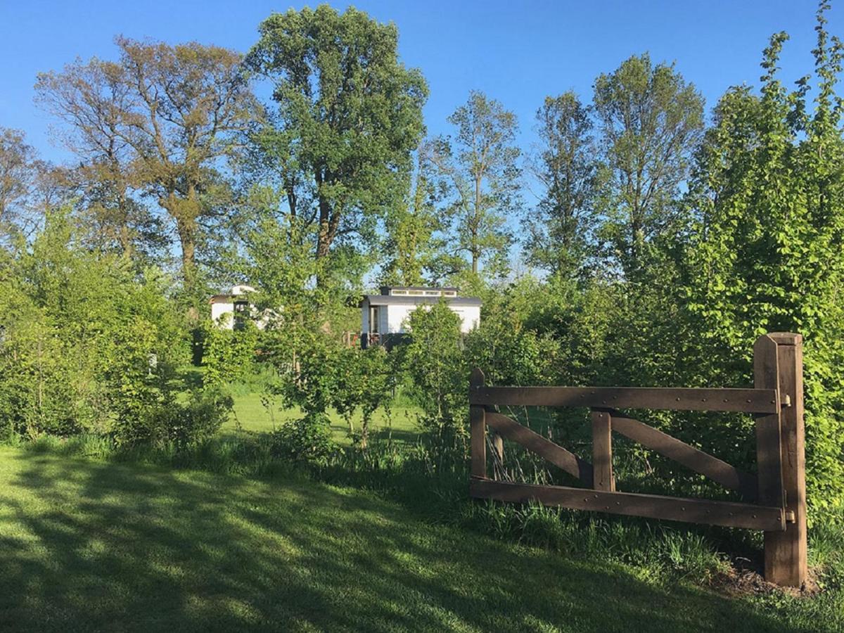 B&B Pipowagen "Het Wellnesst" Op Wellness Camping En B&B Stoltenborg Meddo Exterior foto
